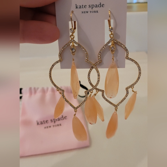 NWT 🔶️Lantern Gems Chandelier Earings - Picture 4 of 6